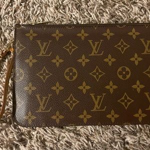 Louis Vuitton Neverfull Monogram Pochette Authentic! Great condition!!!! 🥰🥰🥰